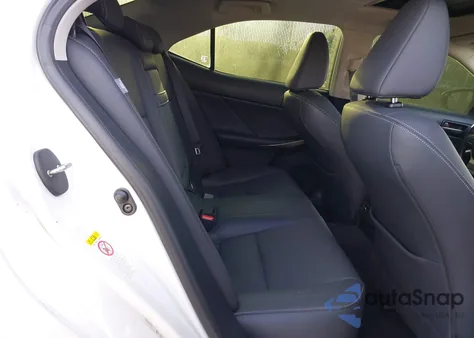 2017 Lexus Is 300 z USA, uszkodzony, nr VIN JTHCM1D21H5016871